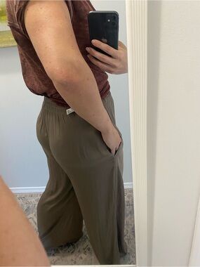 Wide-Leg Olive Green Pull-On Pants